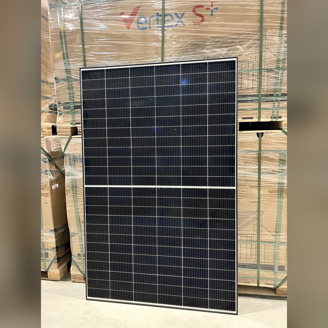 Trina Solar Vertex S+ 455Wp module close-up